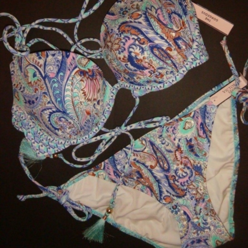34C “The Gorgeous” bikini top.